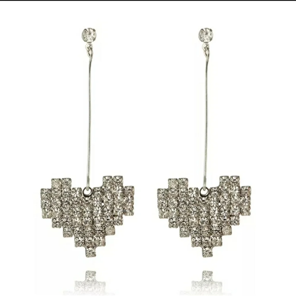 Beautiful Rhinestone Heart Earringsπππππ - Picture 3 of 11